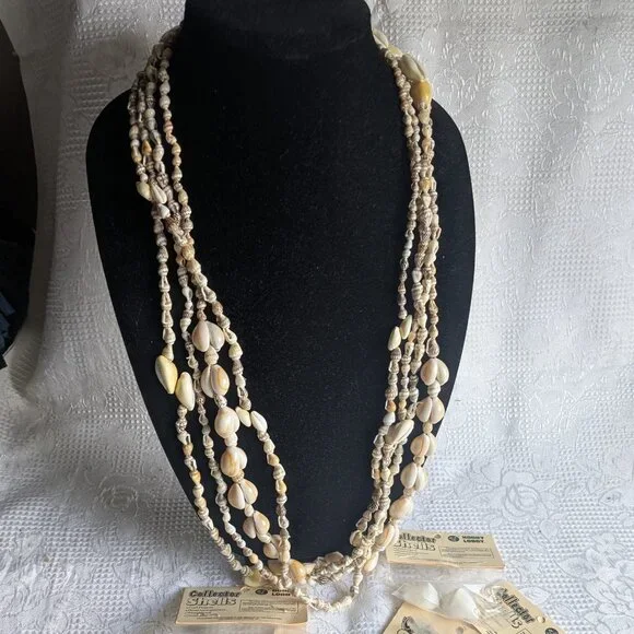 4 Shell Necklaces and 9 Craft Shell Bundles - Picture 2 of 10